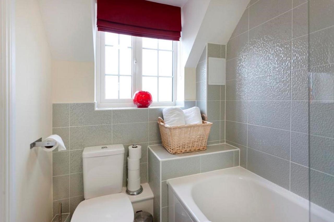 Dbs Serviced Apartments - The Twain Castle Donington Exteriör bild